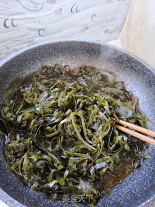 Shredded Kelp with Garlic Spicy Sauce recipe