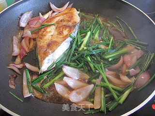 Fried and Baked Mackerel with Ginger and Green Onion (spanish Mackeral) recipe