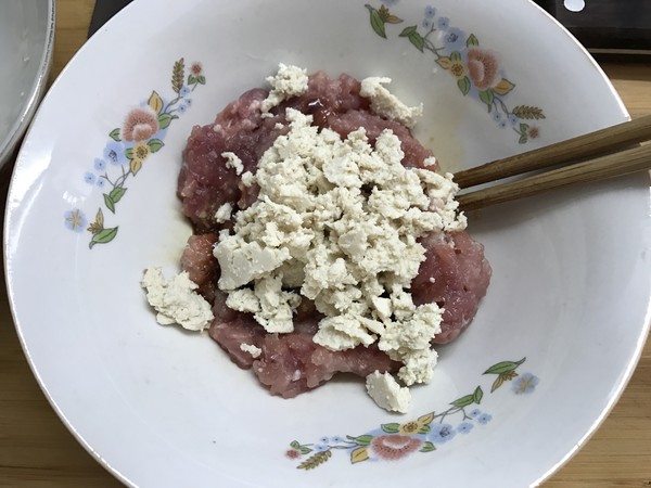 Tofu Stuffed Meat in Claypot recipe