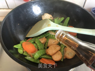 Fried Shrimp Rolls with Snow Peas recipe