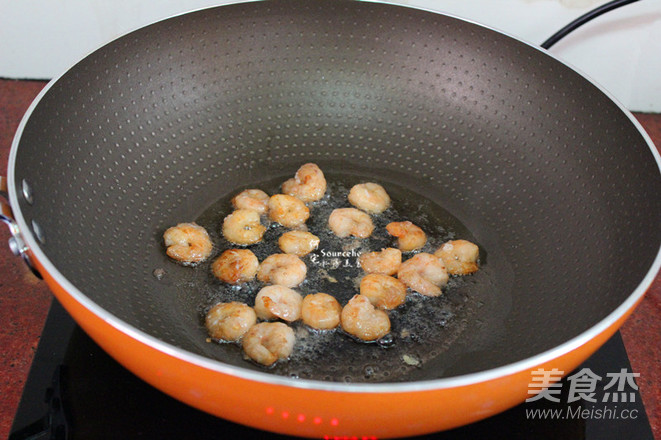 Spaghetti with Shrimp and Tomato Sauce recipe