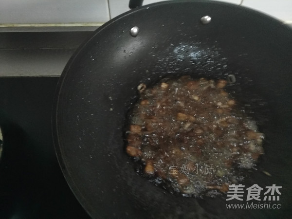 Stir-fried Diced Pork with Water Bumps recipe
