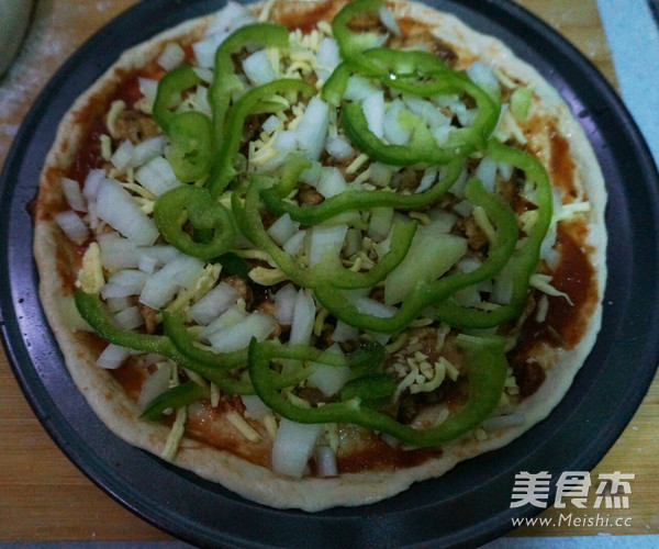 Black Pepper Chicken Pizza recipe