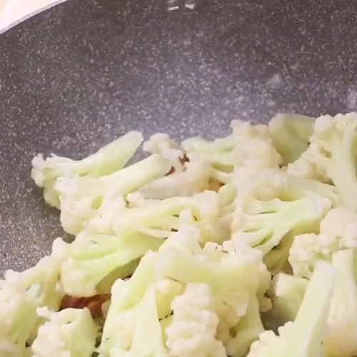 Home-style Stir-fried Cauliflower recipe