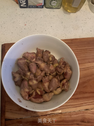 Stir-fried Chicken Hearts with Dirty Color recipe