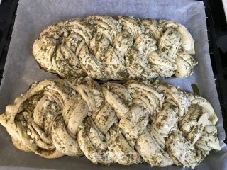 Pesto Braid Bread recipe