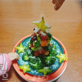 Fruit Christmas Tree in Snowflakes recipe