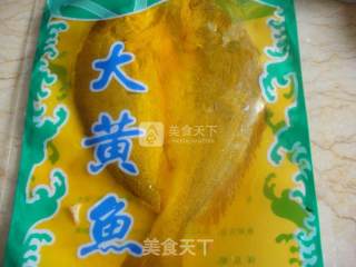 Steamed Yellow Croaker with Salted Egg recipe