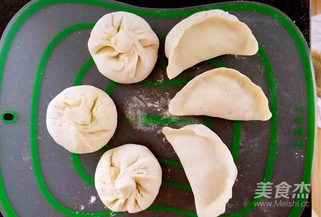 Steamed Dumplings with Tomato Sauce recipe