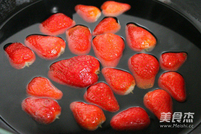 Homemade Canned Strawberries (with Secret Recipe for Washing Strawberries) recipe
