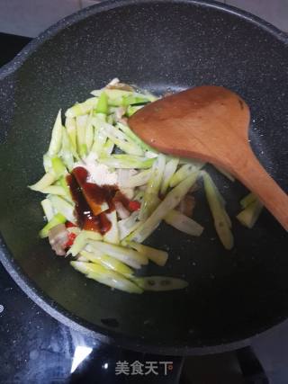 Stir-fried Spring Bamboo Shoots with Pork Belly recipe