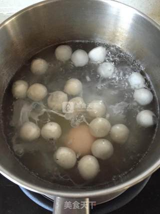 Distilled Rice Balls with Eggs recipe