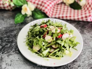 Bitter Chrysanthemum Salad with Vinaigrette recipe