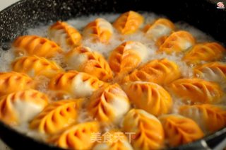 #信之美# Fried Dumplings with Carrots and Willow Leaves recipe