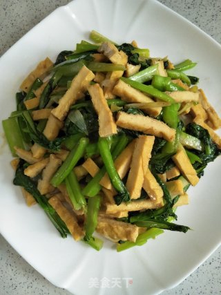 Stir-fried Cabbage Heart with Dried Tofu recipe