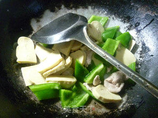 Stir-fried Small Vegetarian Chicken with Tenderloin and Light Pepper recipe