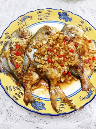 Braised Fish with Garlic recipe