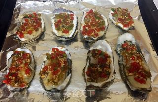 Roasted Oysters with Garlic and Bell Peppers recipe