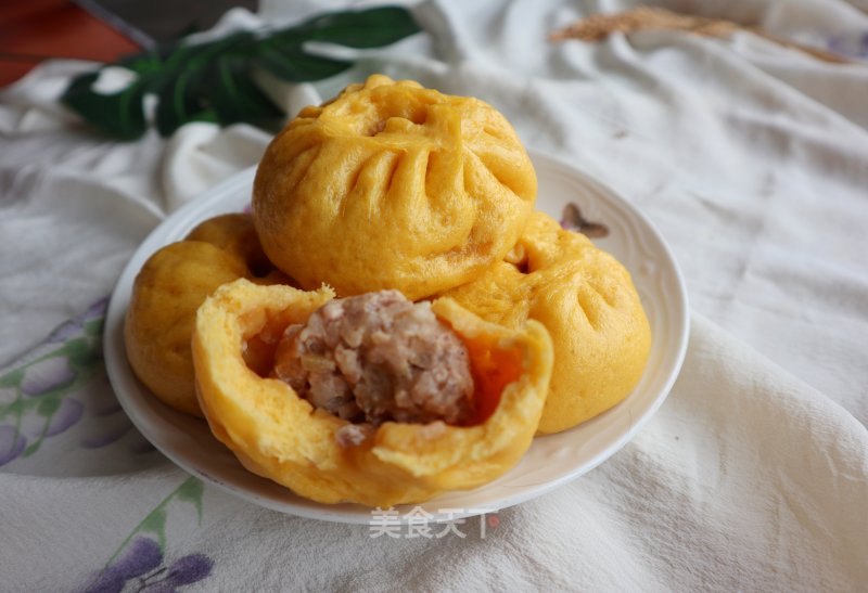 Pork and Winter Melon Stuffed Buns