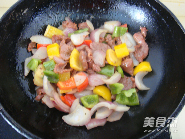 Beef Slices with Pepper and Onion recipe