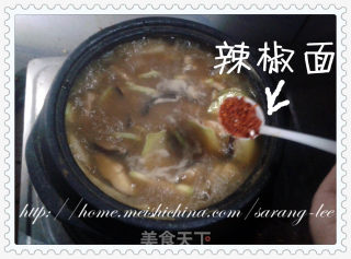 North Korean Food—the Rich Sauce-flavored North Korean Soybean Paste Soup 된장국 recipe