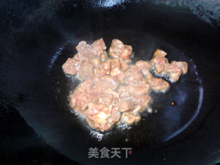 Fried Beef with Crispy Toast recipe