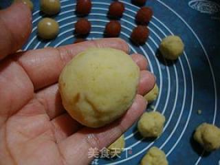 Full Moon Mid-autumn Festival----------[cantonese Strawberry Bean Paste Mooncakes] recipe