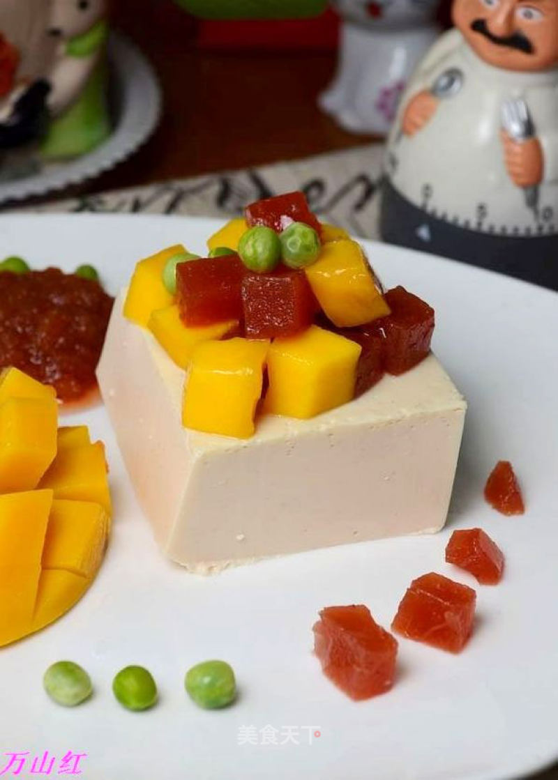Tofu with Mango and Hawthorn Mixed with Milk