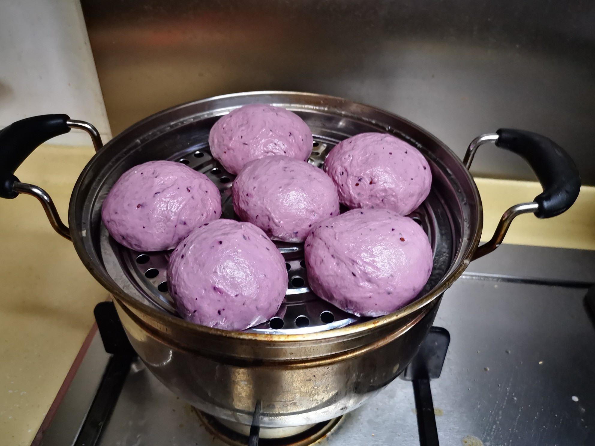 Mulberry Yogurt Mantou recipe