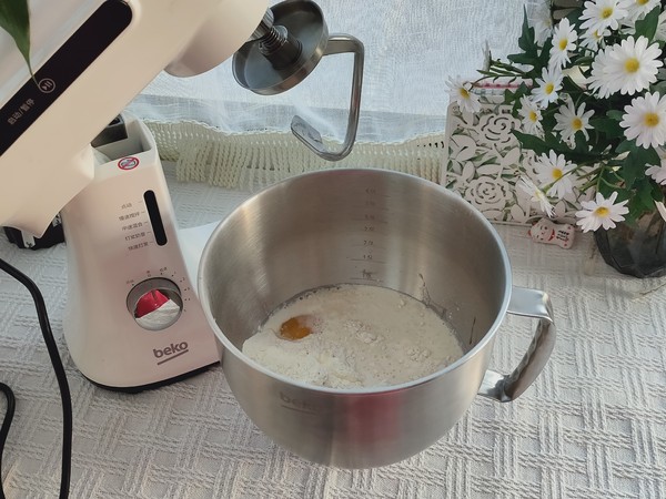 Breakfast Essentials: Crispy Bean Paste Buns, Easy to Learn! Loose recipe