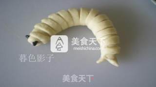 #aca烤明星大赛#caterpillar Bread with Cherry Sauce recipe