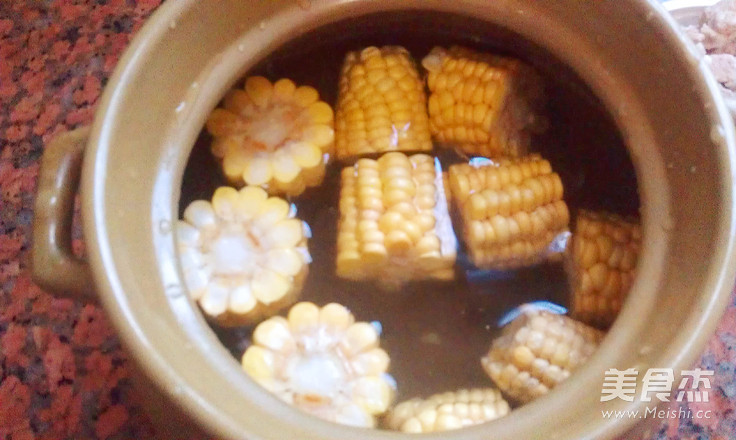 Corn and Potato Bone Soup recipe