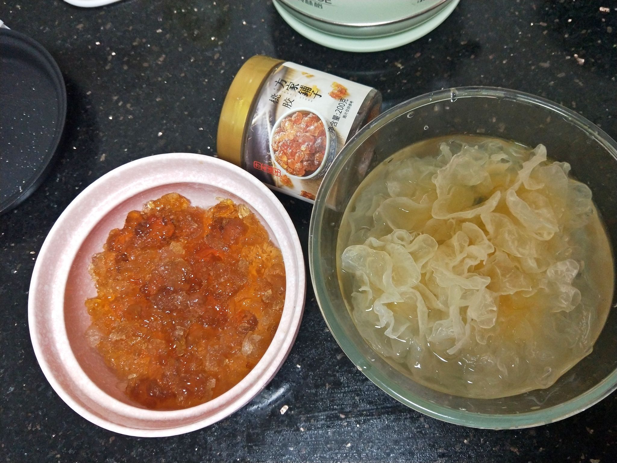 Peach Gum White Fungus Soup recipe