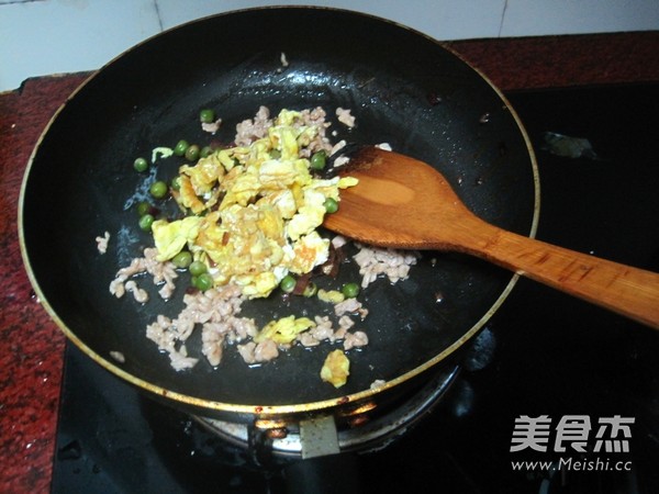 Fried Rice with Green Beans and Eggs recipe