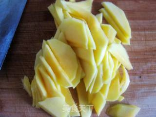 Stir-fried Beef with Mango recipe