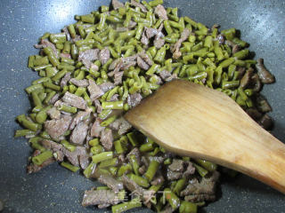 Stir-fried Capers with Beef recipe