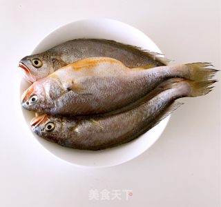 Sauce-flavored Yellow Croaker recipe