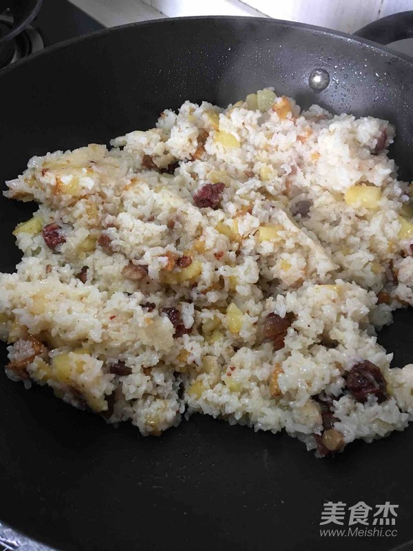 Potato Sausage Braised Rice recipe