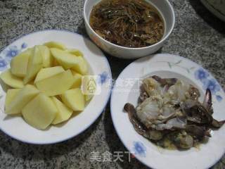 Bamboo and Dried Vegetables, Crab and Potato Soup recipe