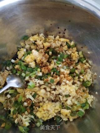 Steamed Dumplings with Whole Wheat Shrimp and Horned Melon recipe