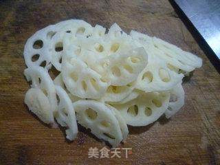 Stir-fried Lotus Root with Ham and Leek Flower recipe