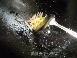 Stir-fried Shredded Pork with Leek and Yuba recipe