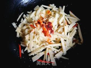 Winter Bamboo Shoots with Red Oil recipe