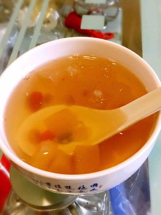 Heart-warming Fruit Tremella Soup