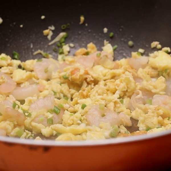 Scrambled Eggs with Shrimp recipe