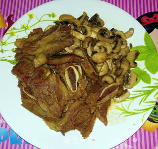 Fried Beef Ribs with Garlic and Black Pepper recipe