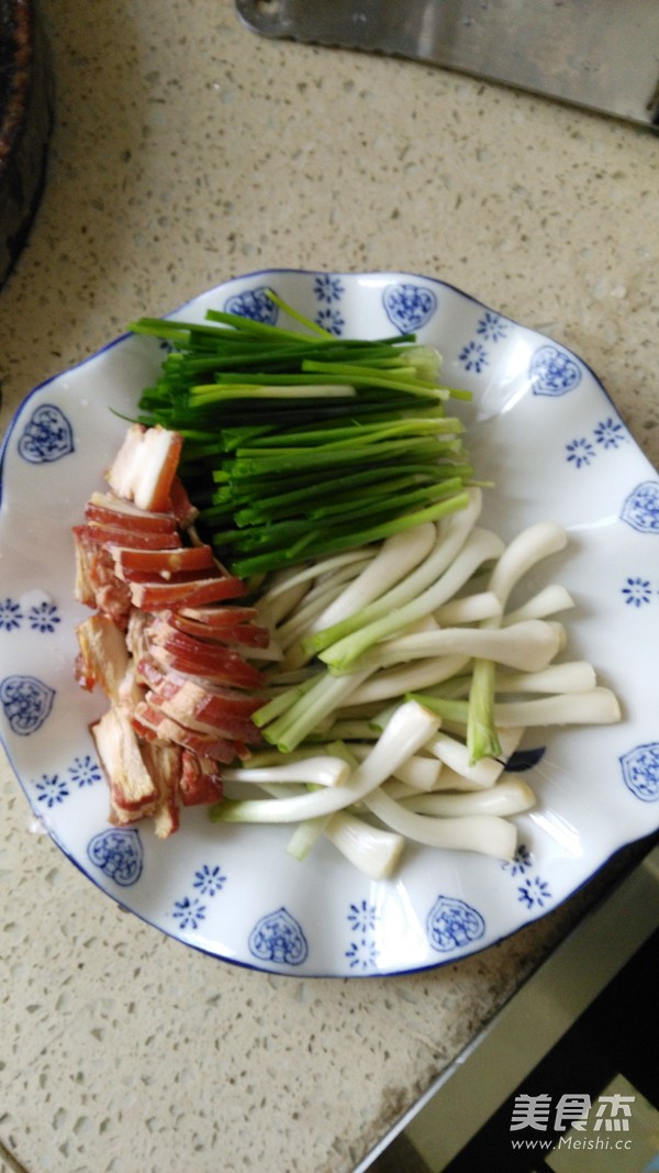 Stir-fried Braised Pork with Rice White recipe