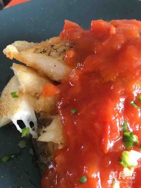 Pan-fried Codfish in Tomato Sauce recipe