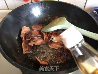 Fried Belly Slices with Winter Bamboo Shoots recipe