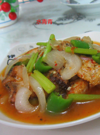 Boiled Fish with Celery and Onions recipe